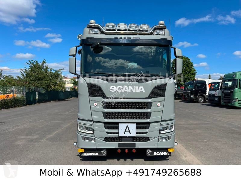 آلة لصيانة الطرق Scania R 410  Faun...
