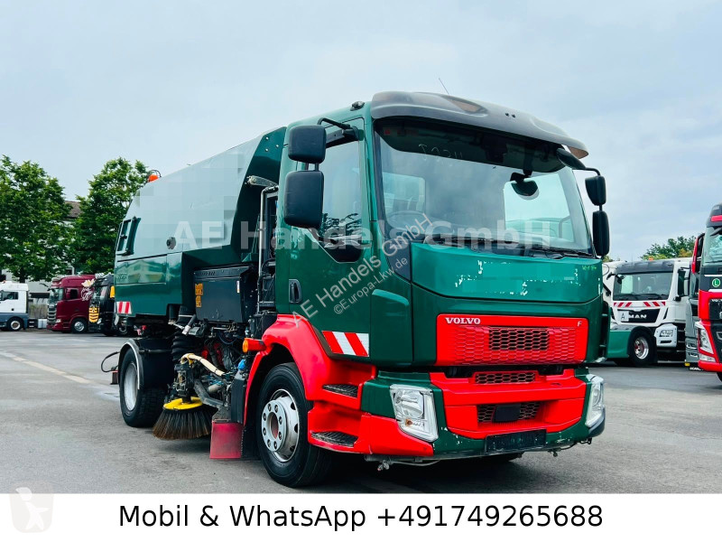 آلة لصيانة الطرق Volvo 250 Bucher Johnston VS...