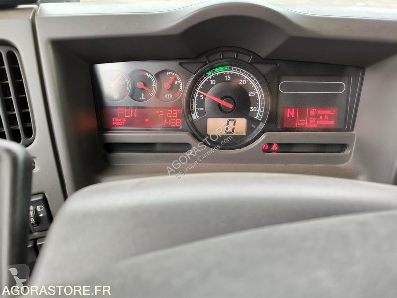 Vehículo de limpieza viaria Renault PREMIUM