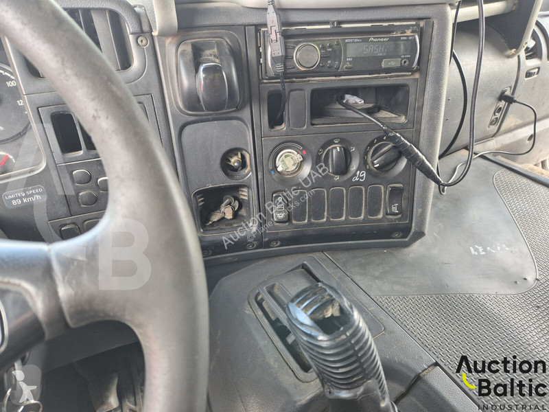 Komunálne vozidlo Scania 280 DB