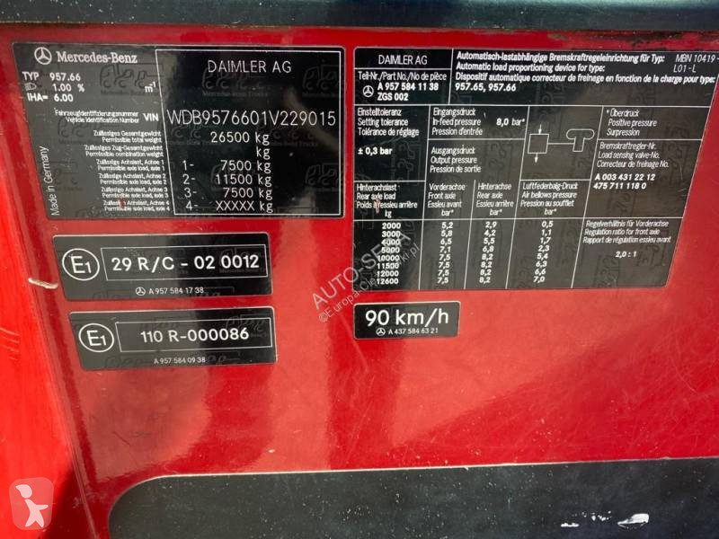 Engin de voirie Mercedes