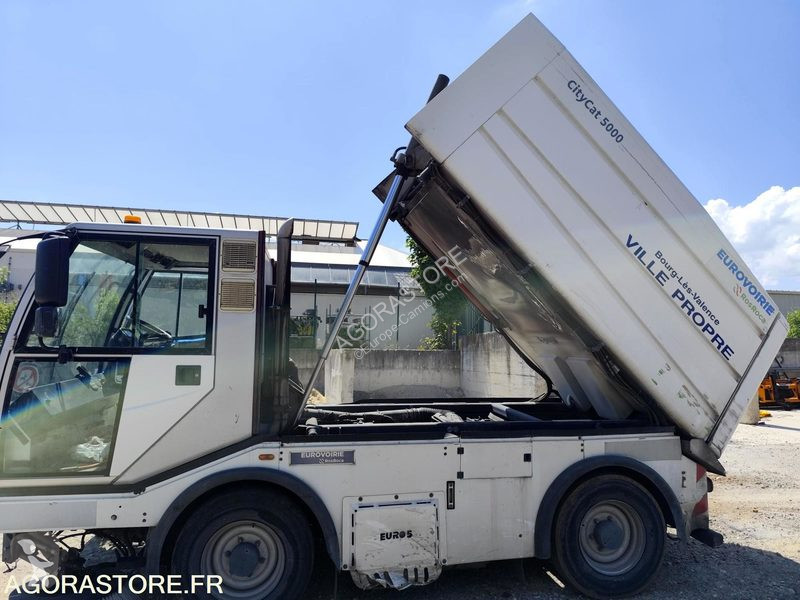 Komunálne vozidlo  CITY CAT 5000