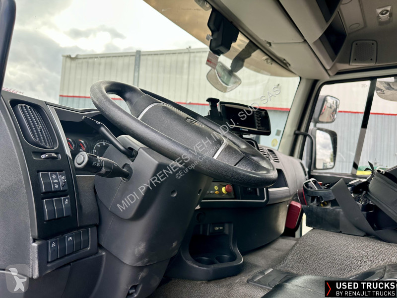 Коммунальная техника  Renault