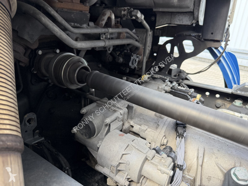 Коммунальная техника  Mercedes Actros 2532 6x2...