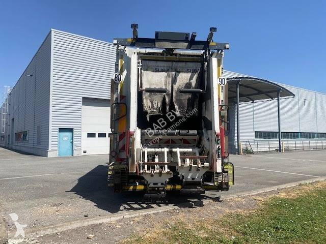 Vehículo de limpieza viaria Scania 280
