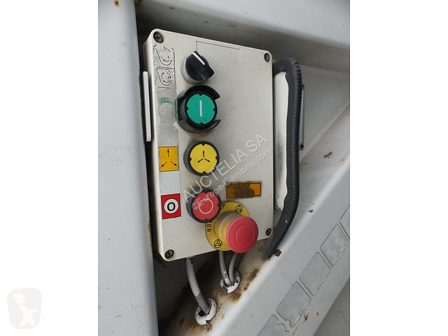 Vehículo de limpieza viaria Renault D19