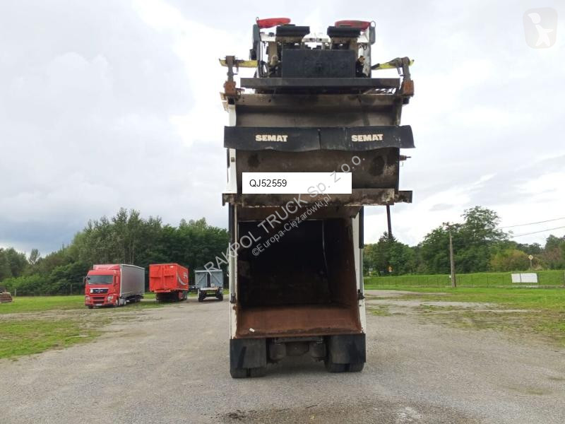 Vehículo de limpieza viaria Renault D19 WIDE