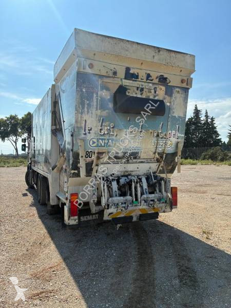 آلة لصيانة الطرق Renault 320 DXI