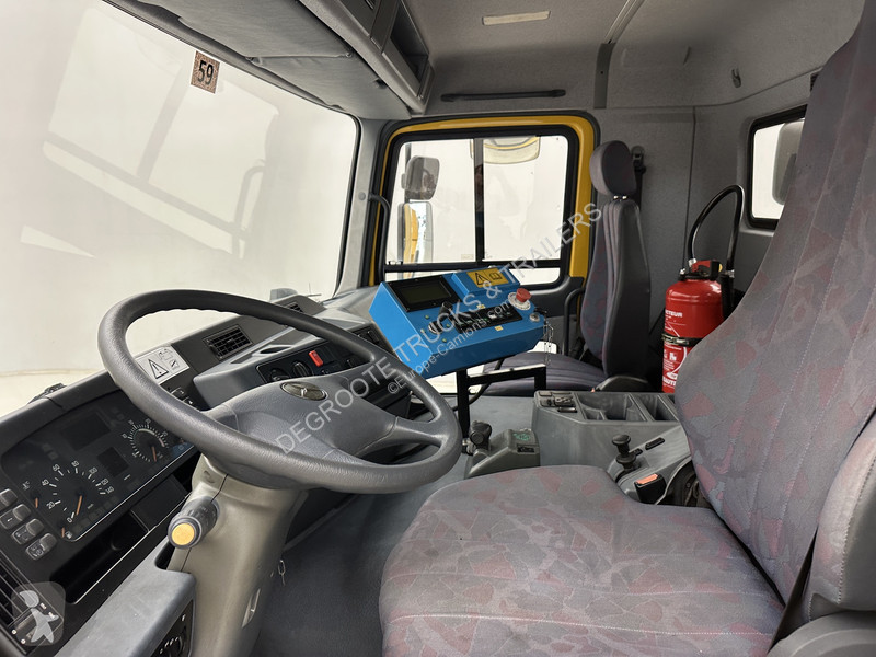 Mercedes 2031 - 4x4 sneeuwruimer road network...