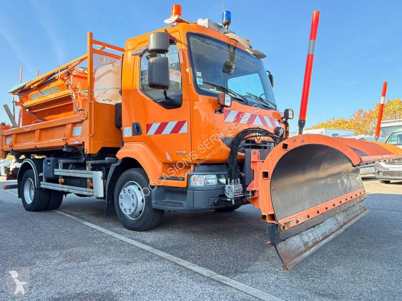آلة لصيانة الطرق Renault 220.12 DXI