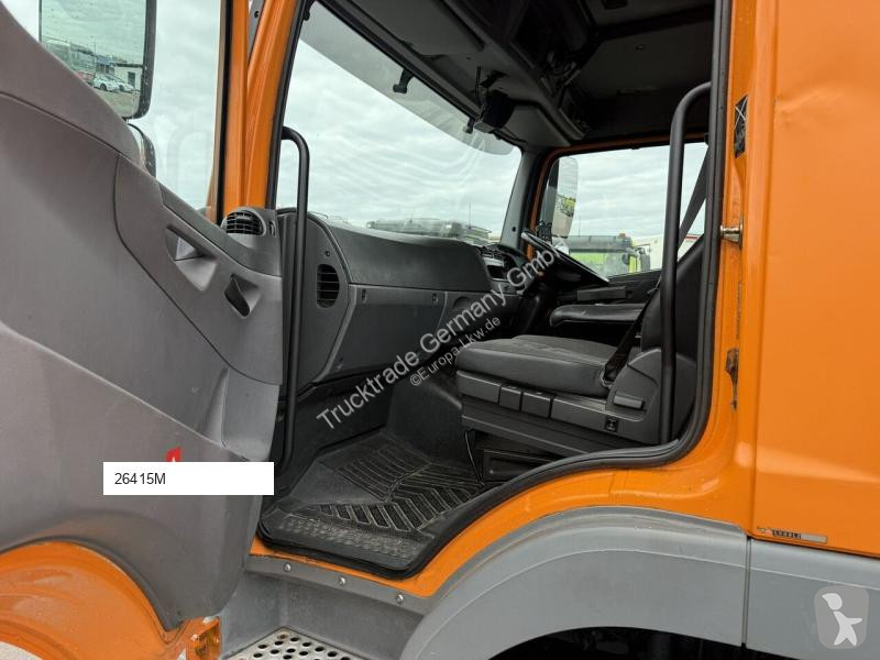 آلة لصيانة الطرق Mercedes 2128 6x2 Ochsner
