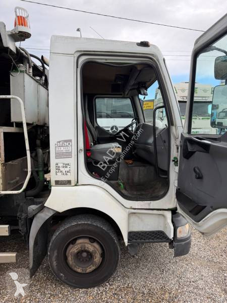 Renault 220 DCI road network trucks