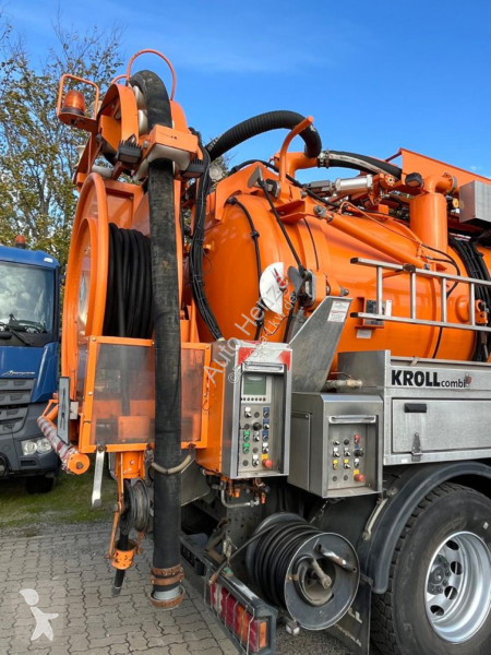 Útfenntartó-és-karbantartógép Mercedes Actros...