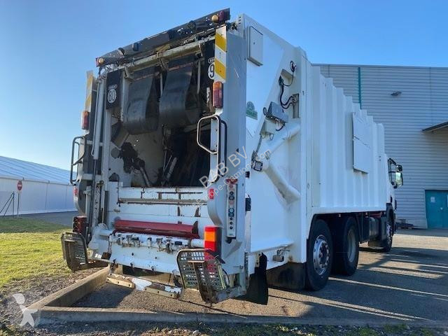 Engin de voirie Scania 94300