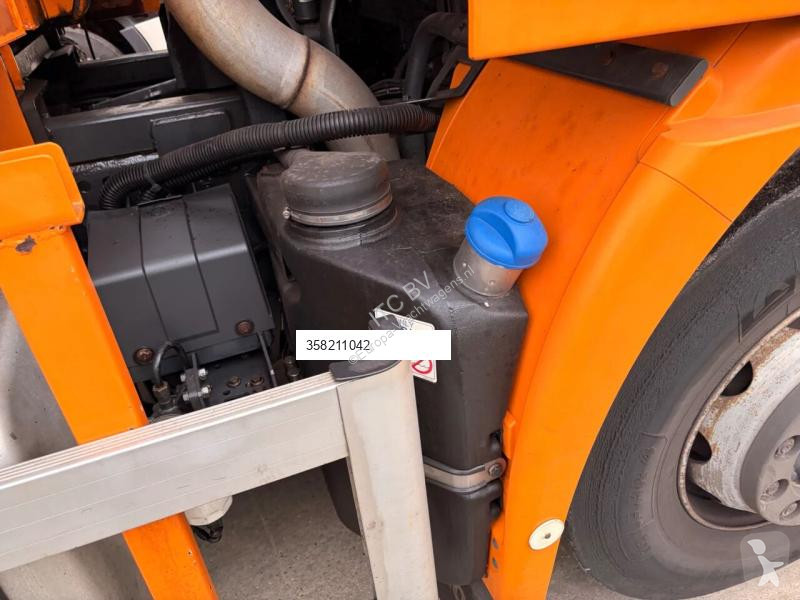 Útfenntartó-és-karbantartógép Iveco 310 6X2 TOP...