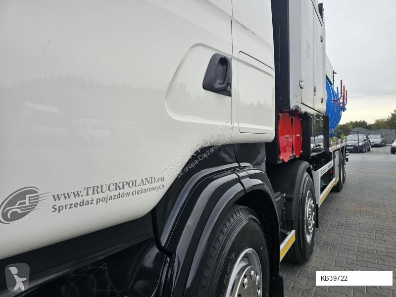 Vehículo de limpieza viaria Scania Disab...