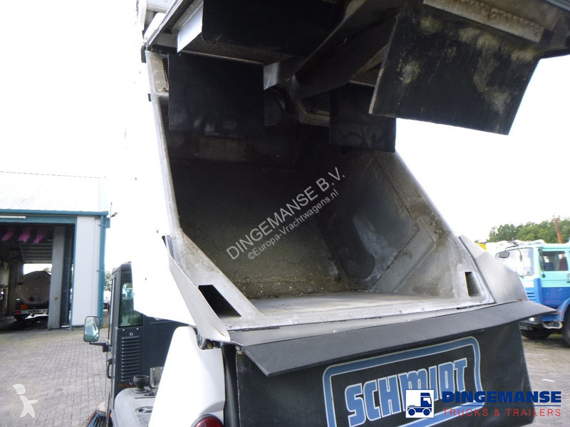 Gemeentevoertuig Schmidt street sweeper