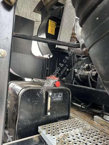 Veicolo per la pulizia delle strade Iveco 150e22