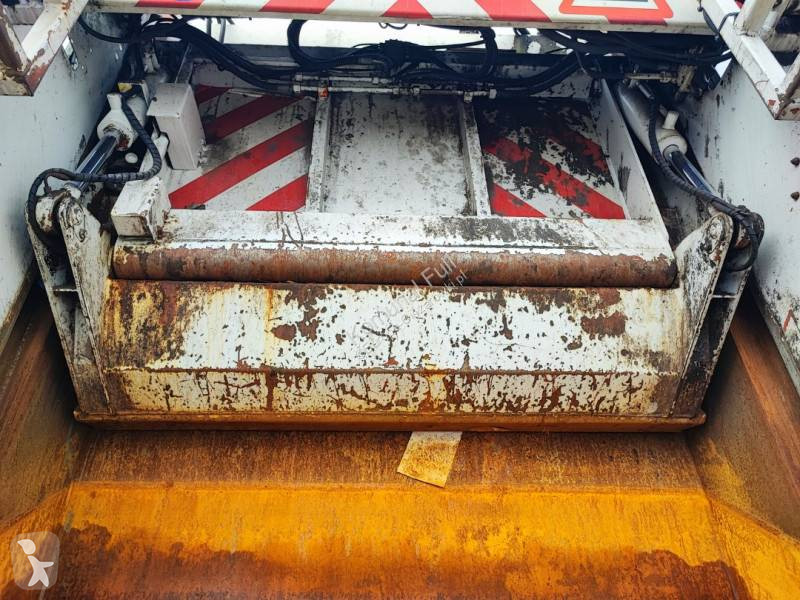 Engin de voirie Renault