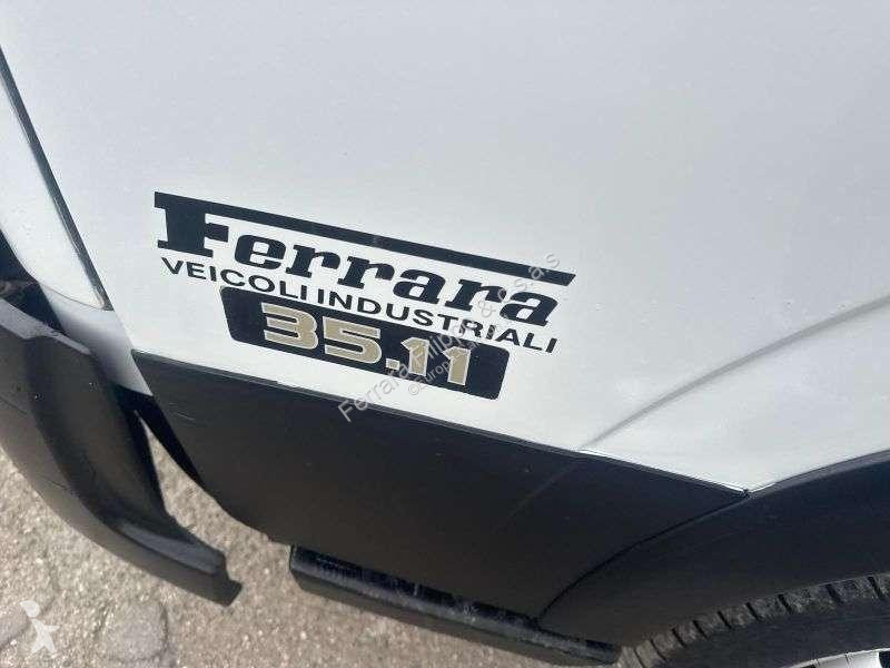 آلة لصيانة الطرق Nissan cabstar 35-11