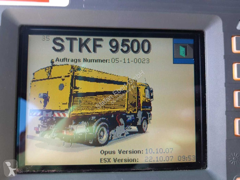 Silniční stroje Mercedes 2032 A 4x4 Bucher STKF...