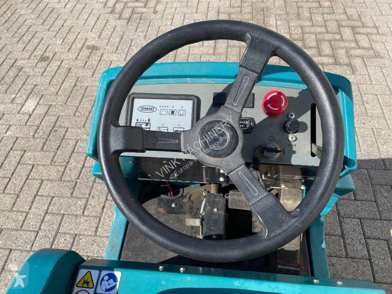 Echipament de curățare Tennant 7100