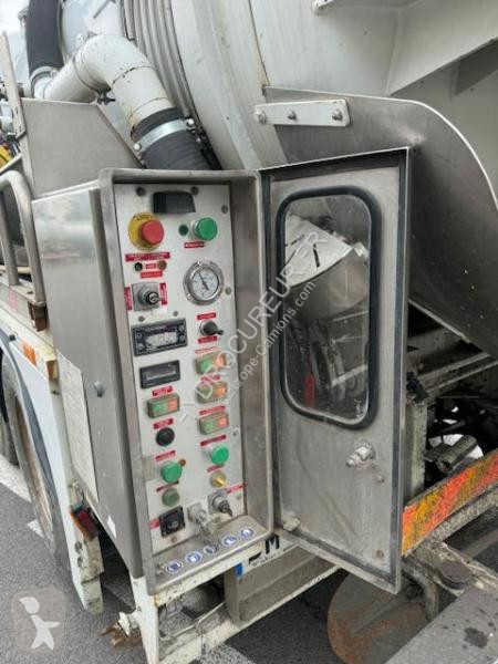 Veículo de limpeza / sanitário de estrada Iveco...