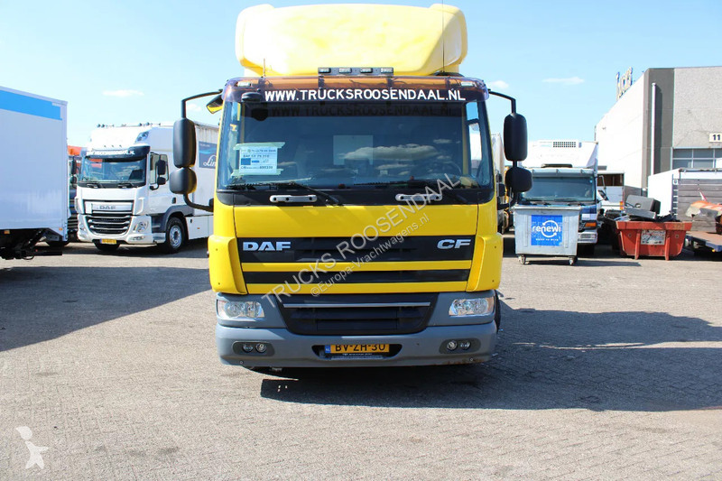 آلة لصيانة الطرق DAF 310 + 6X2 STEERING