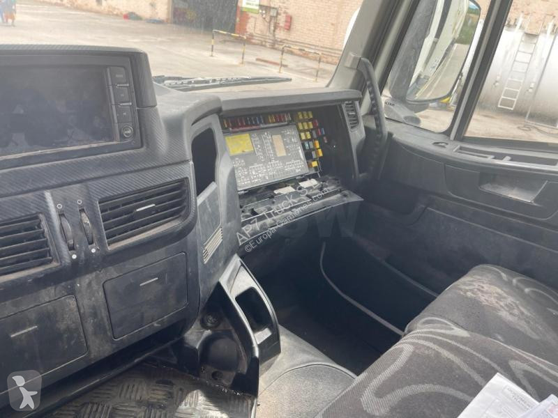 Utilaje pentru drumuri Iveco 330
