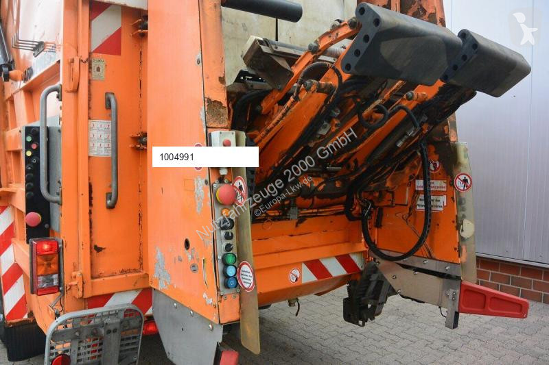 Gemeentevoertuig Mercedes