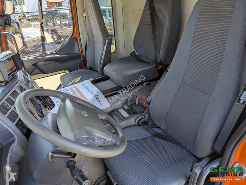 Utilaje pentru drumuri Volvo 300 EEV 6x2/4...