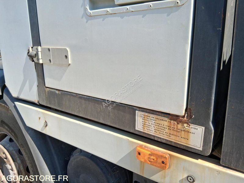 Vägmaskiner Renault PREMIUM LANDER