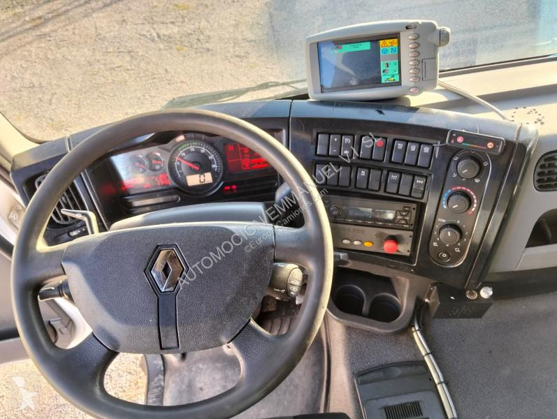 آلة لصيانة الطرق Renault 320.26
