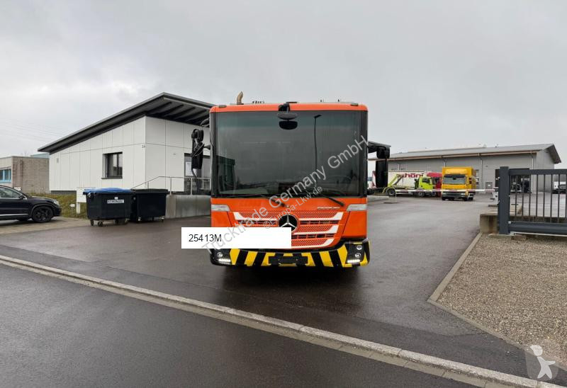Коммунальная техника  Mercedes 2635