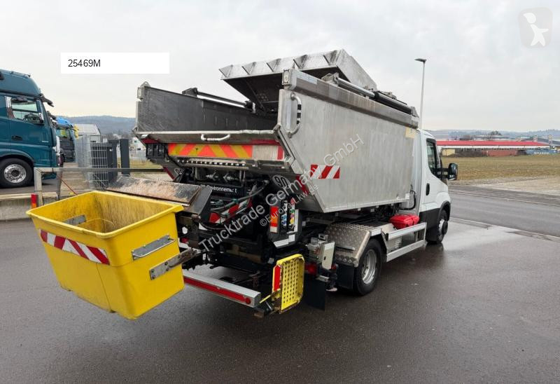 آلة لصيانة الطرق Iveco 676 70C17