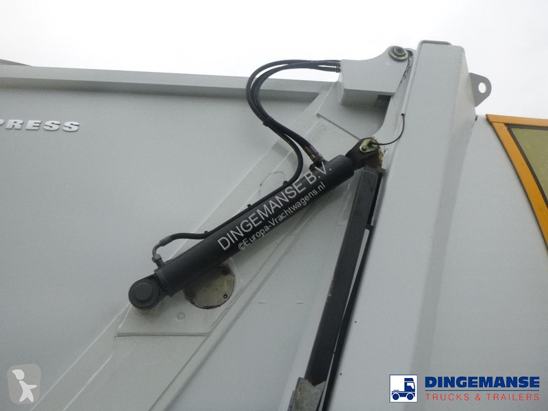 Engin de voirie Mercedes 2629 6x2 RHD Faun...