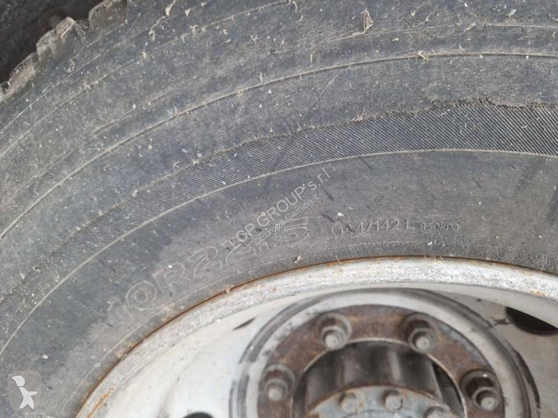 آلة لصيانة الطرق Iveco