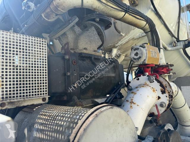 آلة لصيانة الطرق Renault 420 DCI