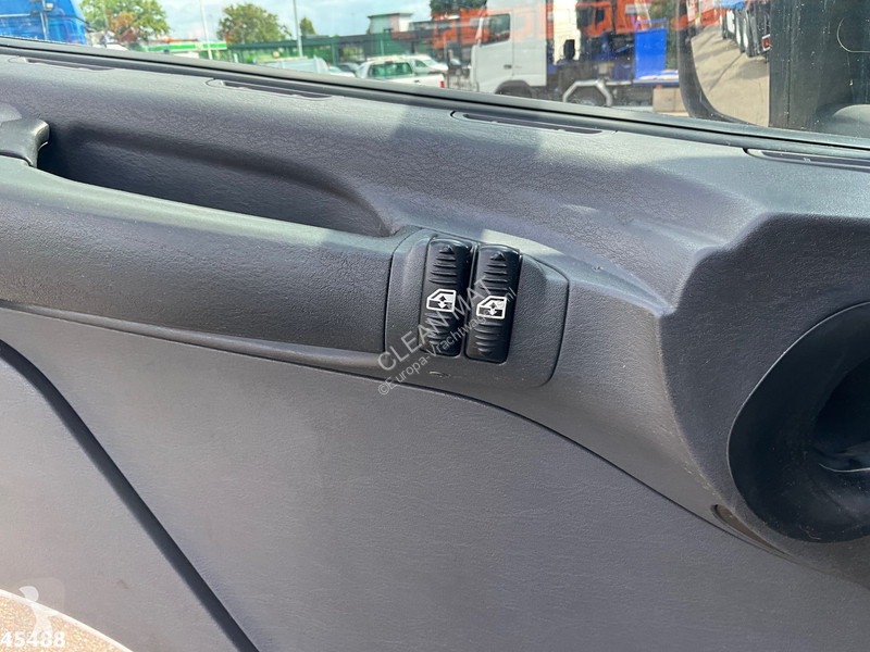 Engin de voirie Scania 230 VDK 20m³