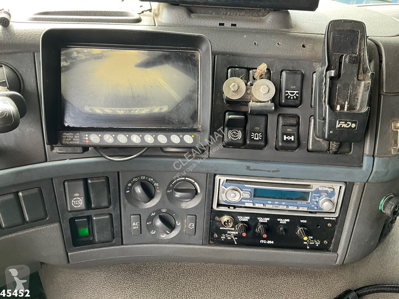 آلة لصيانة الطرق Volvo FM 260 VDK 12m³