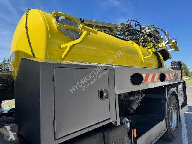 آلة لصيانة الطرق Renault 260