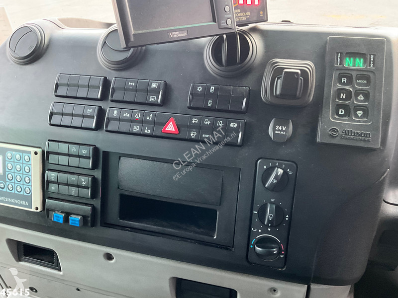 آلة لصيانة الطرق Mercedes 2630 RHD Euro 6...