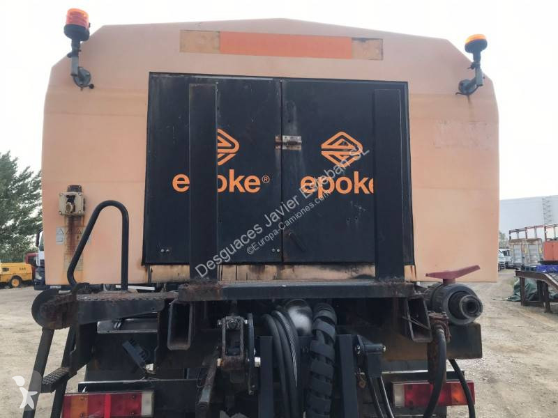 Engin de voirie Iveco