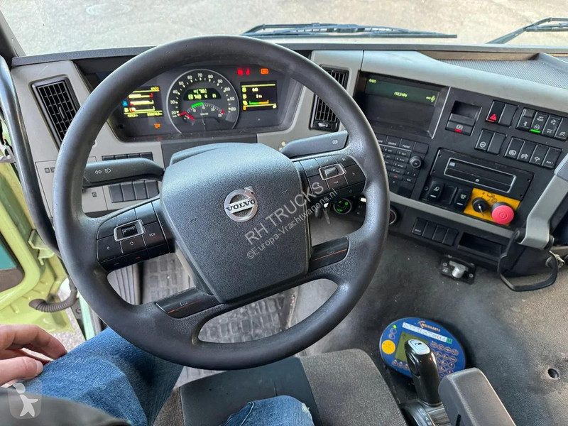 Engin de voirie Volvo 330 6X2 DENNIS EAGLE ROS...