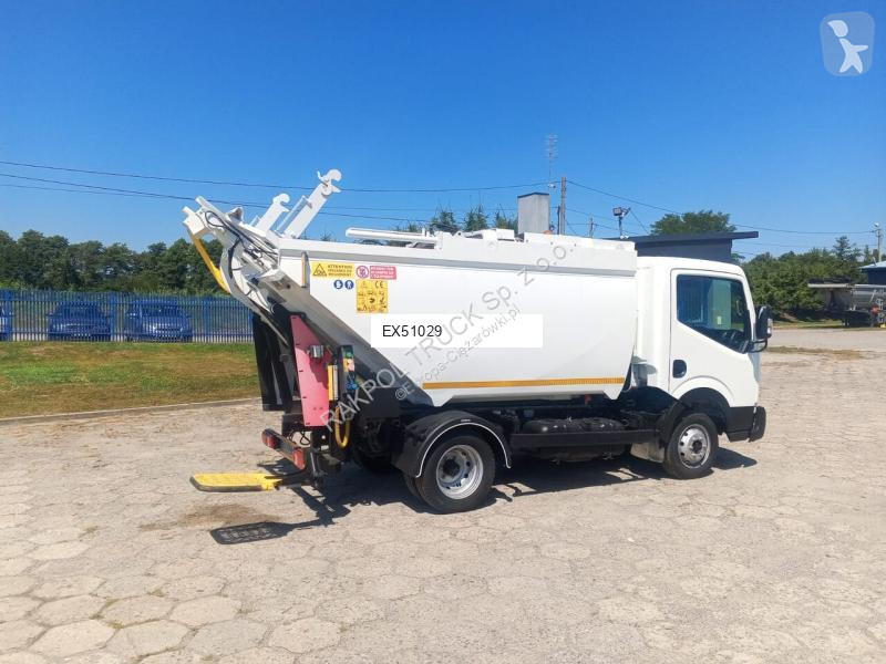 Engin de voirie Nissan NT400/ MODEL35.12...