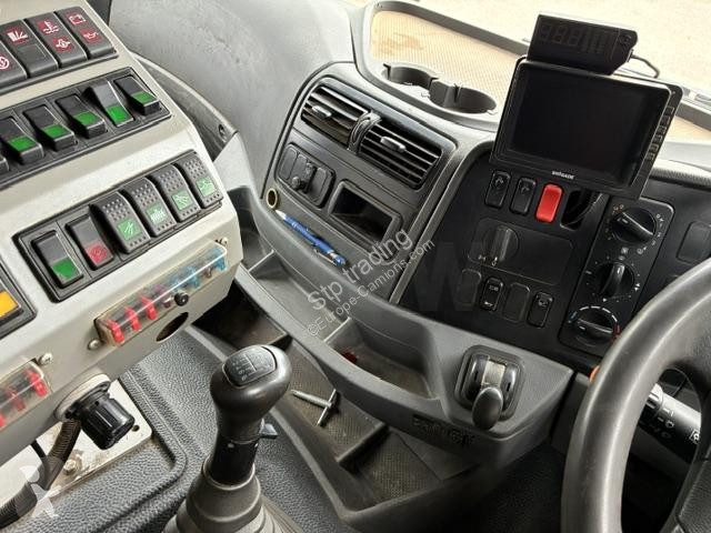 آلة لصيانة الطرق Mercedes  AXOR 1829