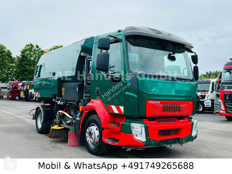 آلة لصيانة الطرق Volvo 250 Bucher Johnston VS...