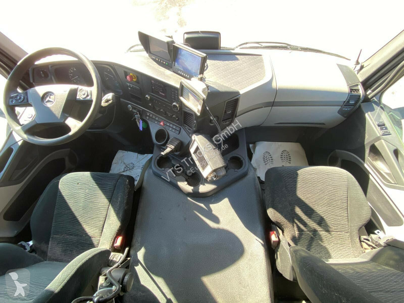 Engin de voirie Mercedes 2533 EU6 Zoeller...