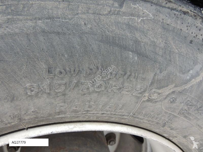 آلة لصيانة الطرق Mercedes KG-HB