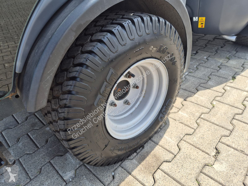 آلة لصيانة الطرق Kärcher MC 130 Adv. - Serviced!